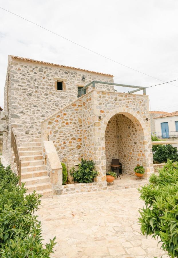 La Tore Di Montenegro Gythio Exterior photo